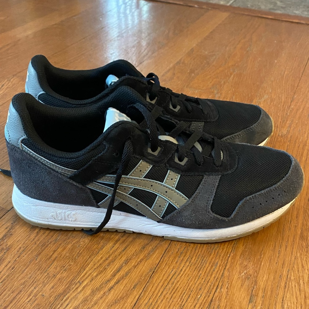 EUC ASICS Men’s Lyte Classic Shoes, Size 10.5